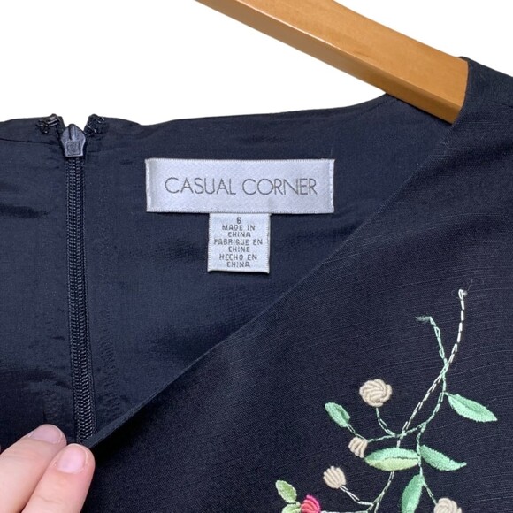 Casual Corner Sheath Dress and Small Purse Floral Embroidery Black Size 6 - Picture 5 of 8